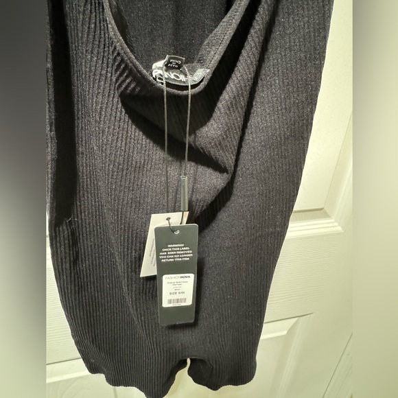 Fashion Nova seamless romper - Picture 6 of 7